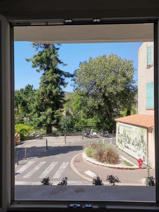 Appartement au cœur de cassis vue sur le parc Extérieur photo